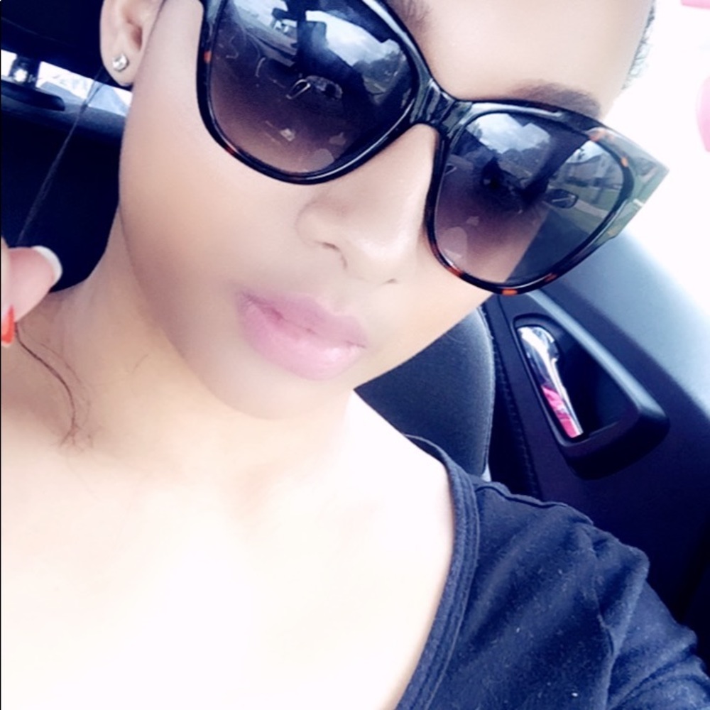 Meet your Posher, Lynn